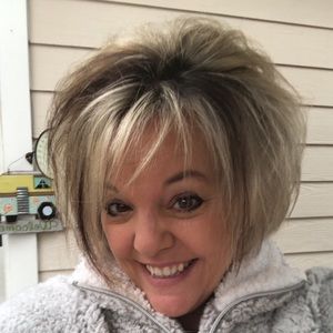 Meet your Posher, Christy